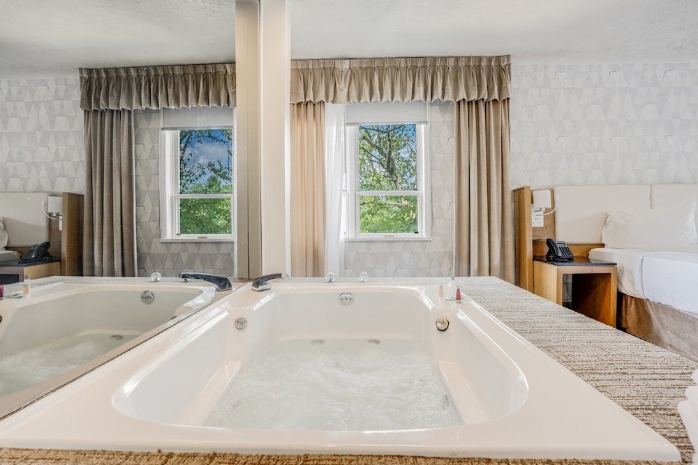 Town Center One Bedroom VIP - Photo 2