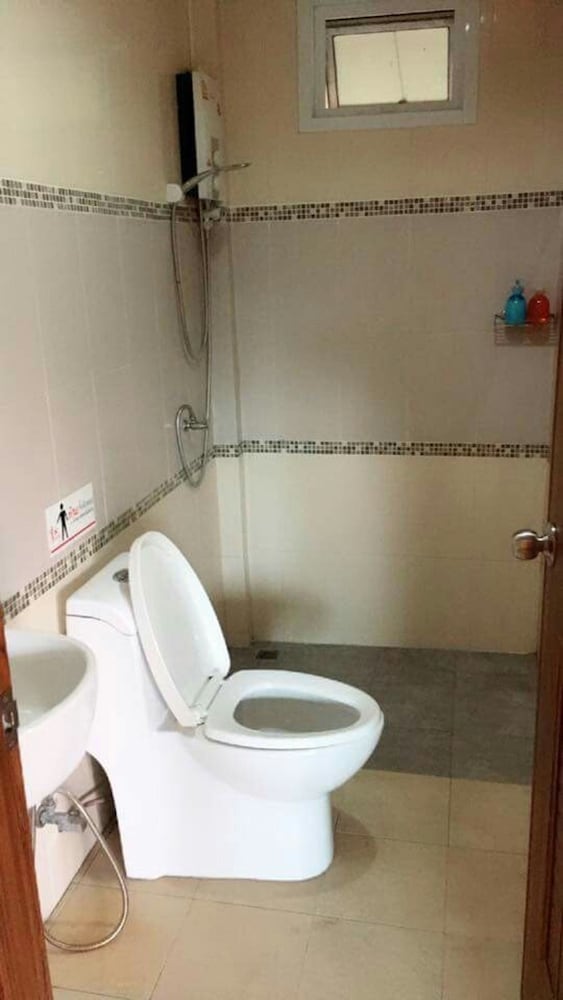 2 Bedrooms with Karaoke photo 3