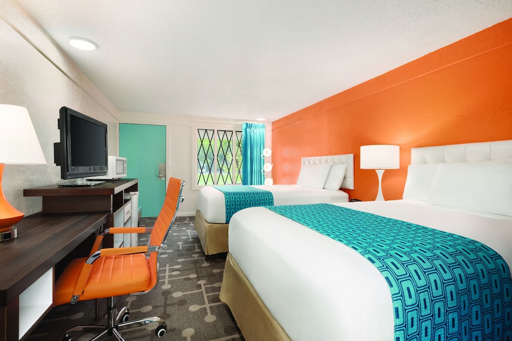 Deluxe Double Room, 2 Double Beds - Photo 6