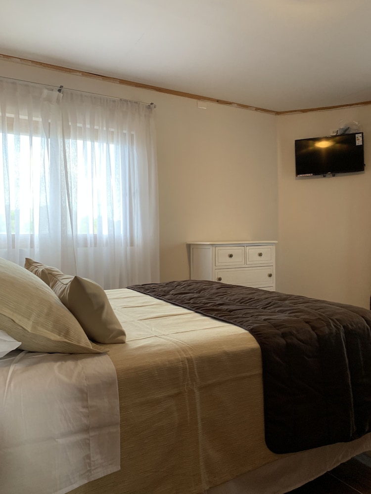 Room Flo, 1 Double Bed, Balcony, Garden view photo 1