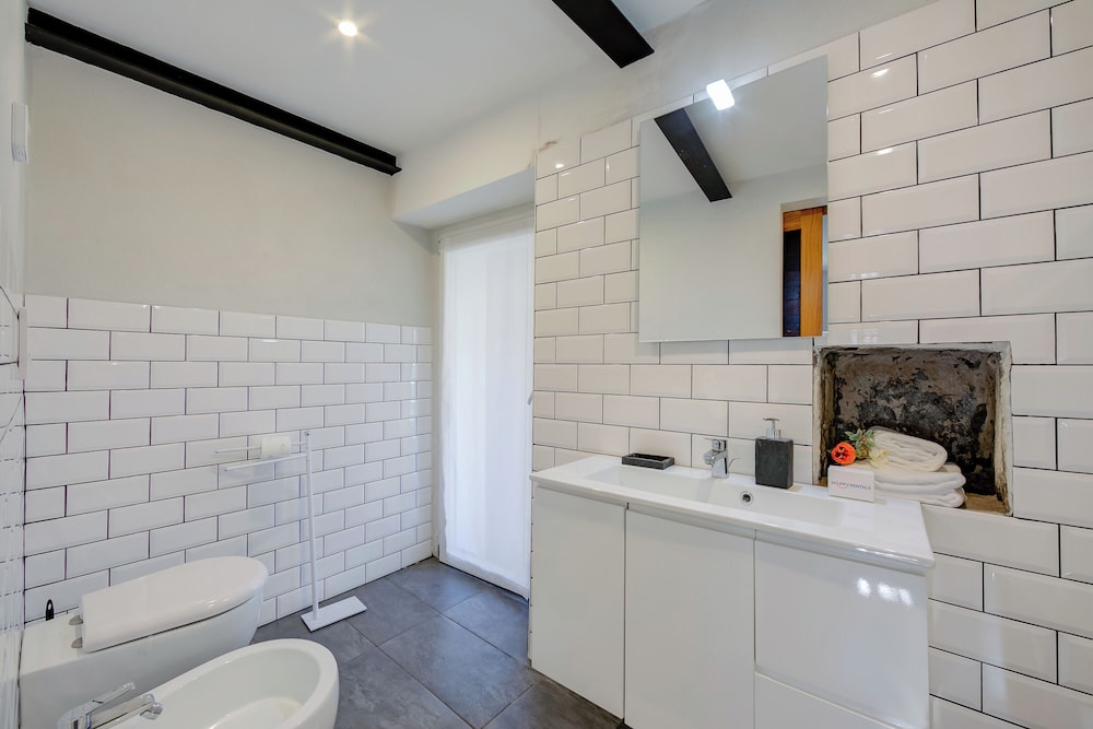 Family House, 1 Bedroom, 2 Bathrooms, Mountainside (Country Side Of Lake Maggiore) photo 3