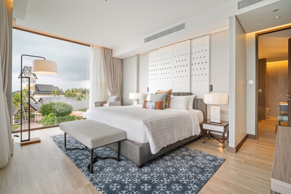 Signature Condo, 2 Bedrooms, Ocean View photo 1