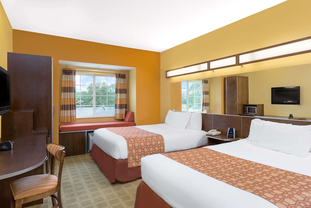 Standard Room, 2 Queen Beds photo 1