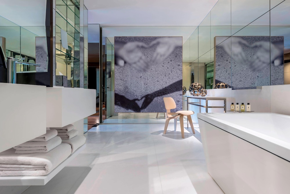 Chairman Suite, 2 Bedrooms, Non Smoking, Marina Bay View (Executive Lounge Access) thumbnail 5