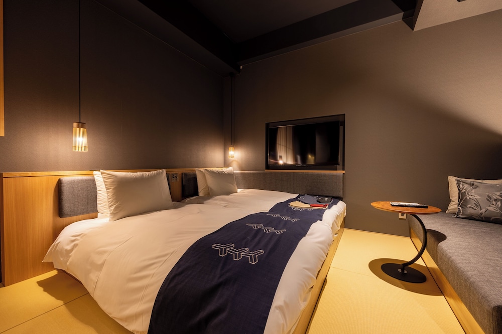 Deluxe Twin Room with Roof Top Open Air Bath - Photo 9