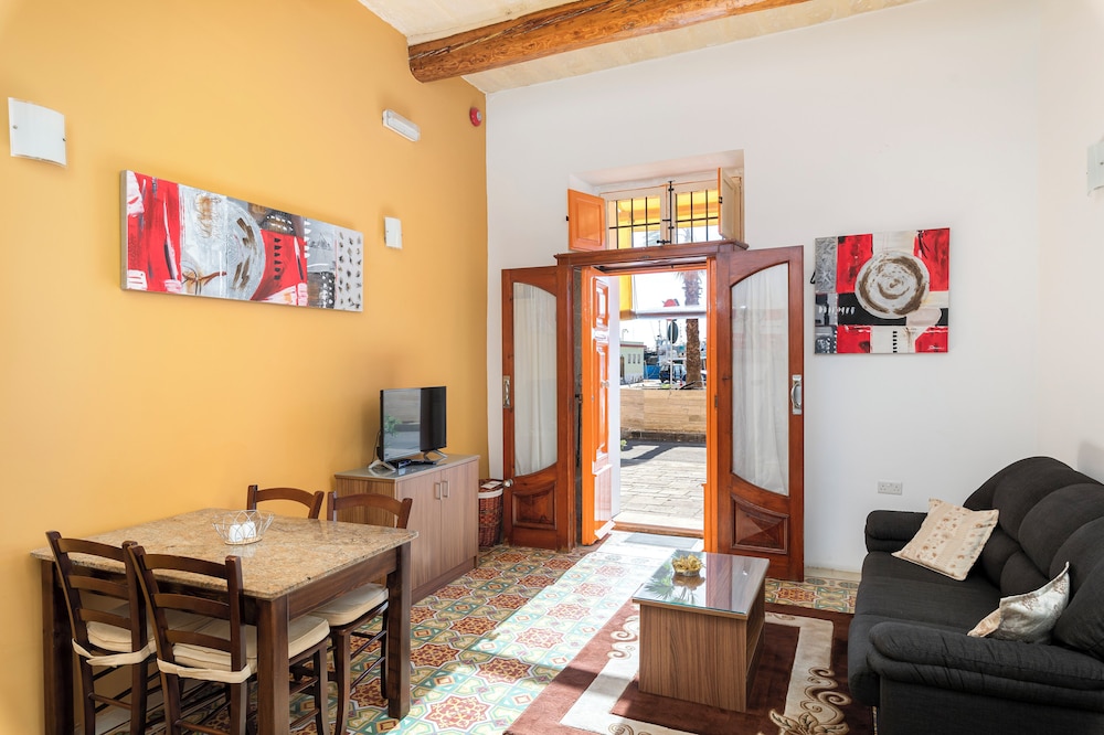 Studio Suite, Harbor View (Ground Floor) photo 1