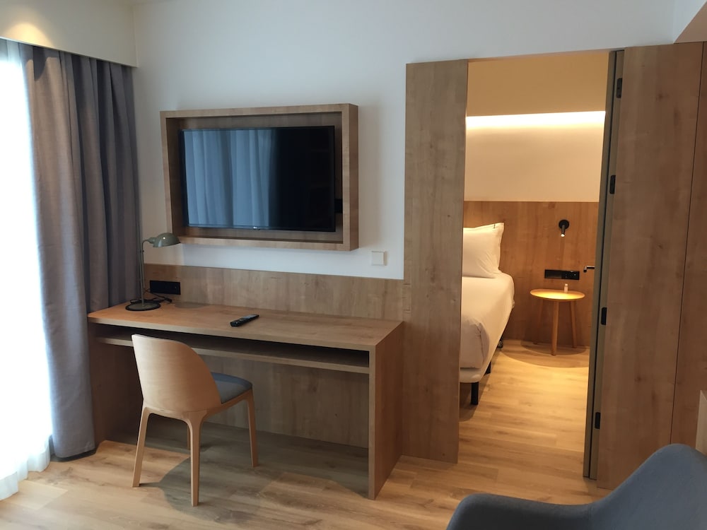Junior Suite, 1 King Bed with Sofa bed, Courtyard View (3 Adults - 314914722)