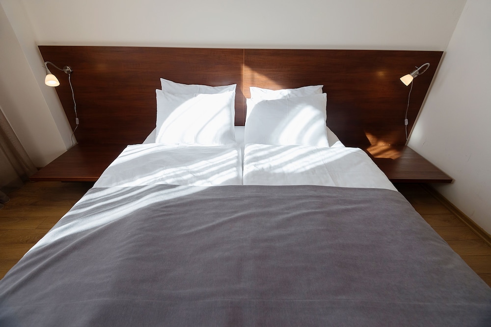 Standard Double or Twin Room, Balcony - Photo 3