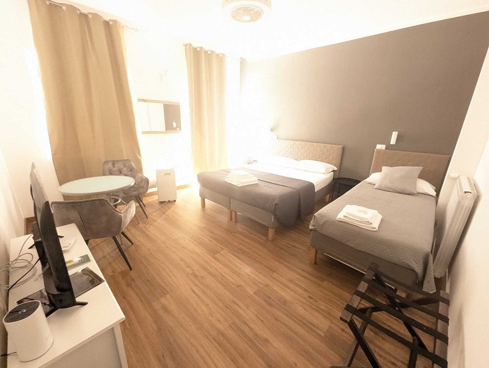 Comfort Triple Room, Balcony, City View