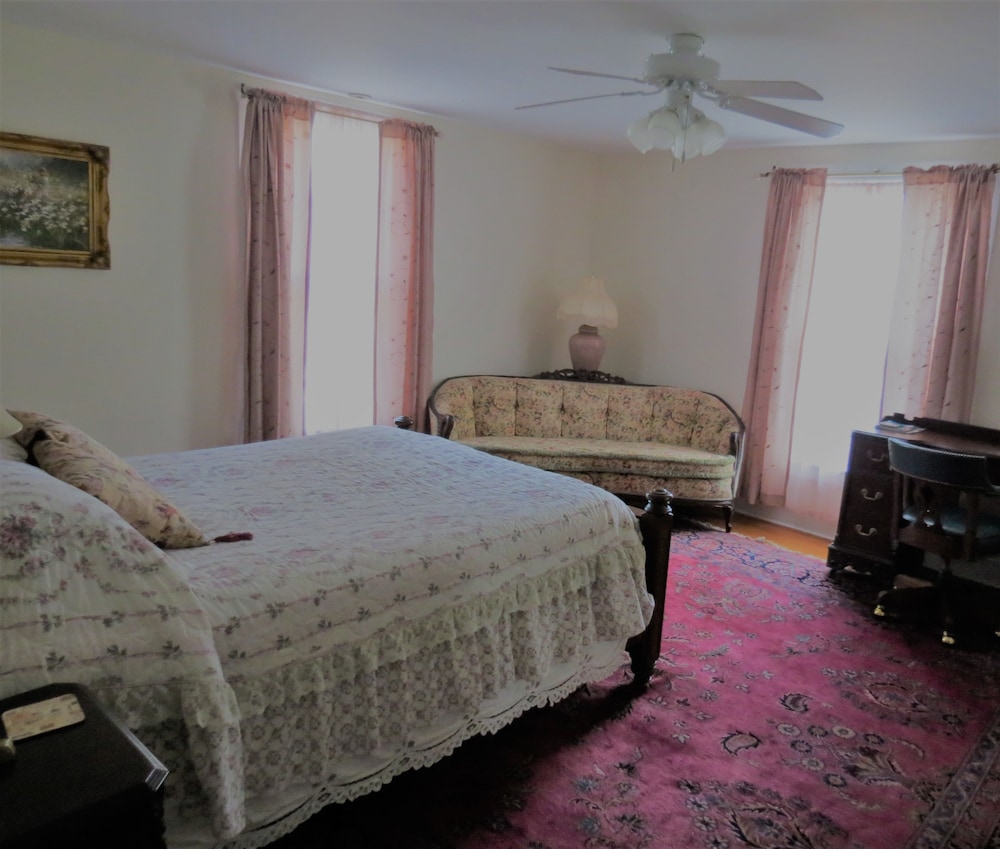 Benjamin's Retreat photo 1
