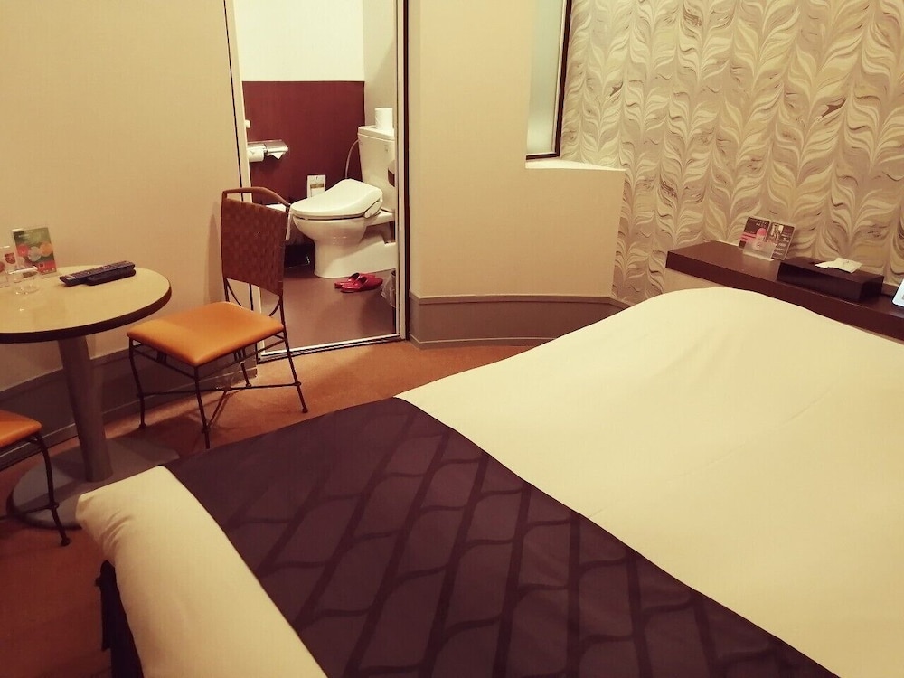 Basic Double Room photo 3