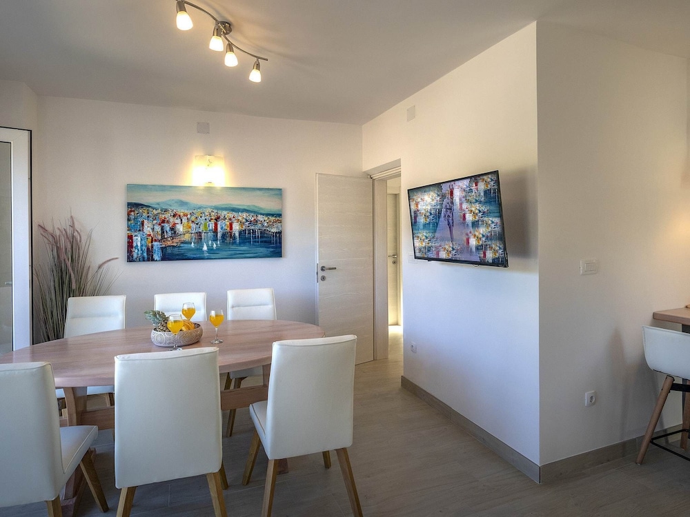 Apartment (Two bedroom apartment with balcony) photo 3