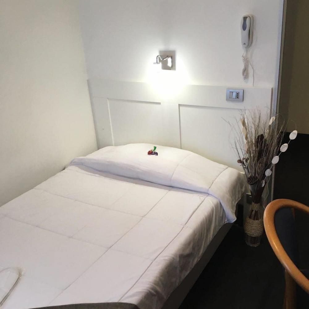 Classic Single Room