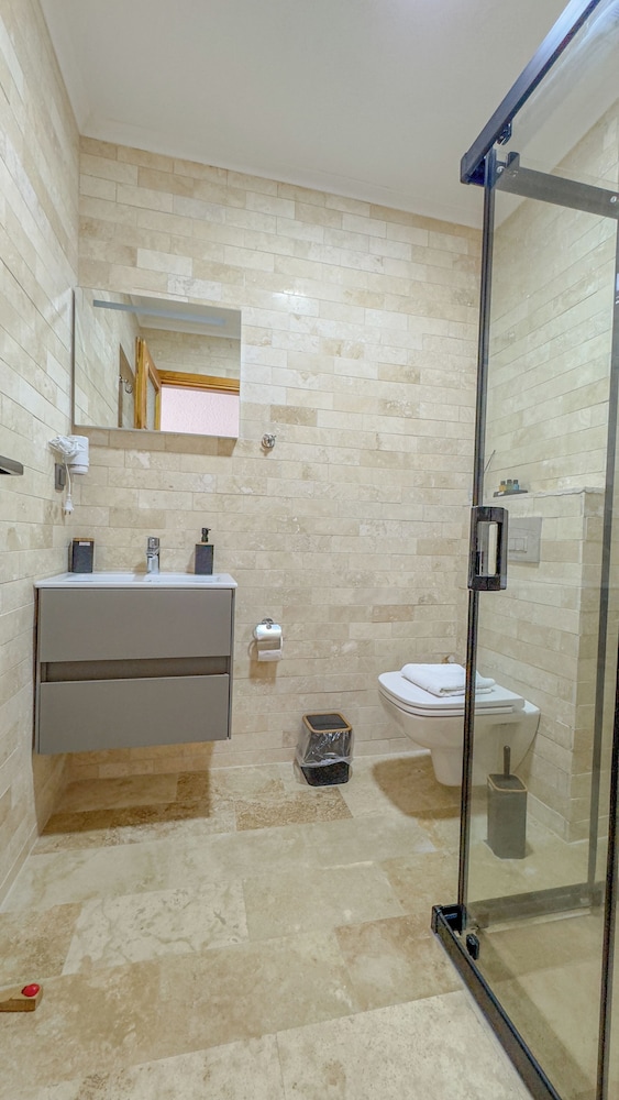 Standard Double Room - Photo 2