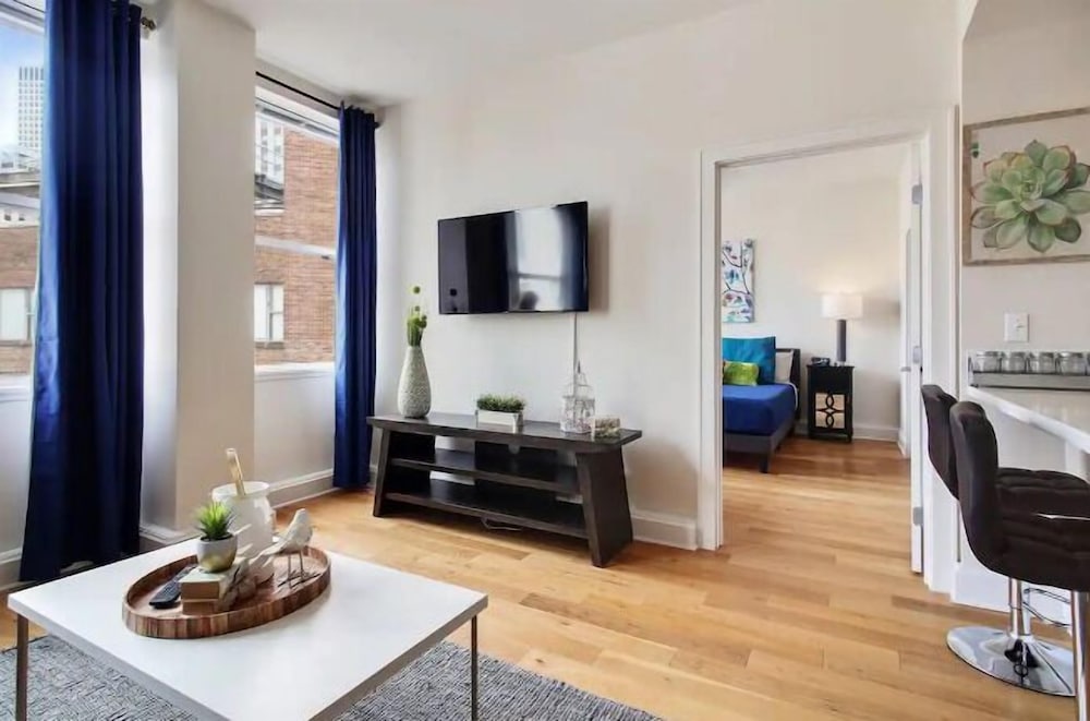 Premium Condo, 1 Bedroom, Private Bathroom, City View