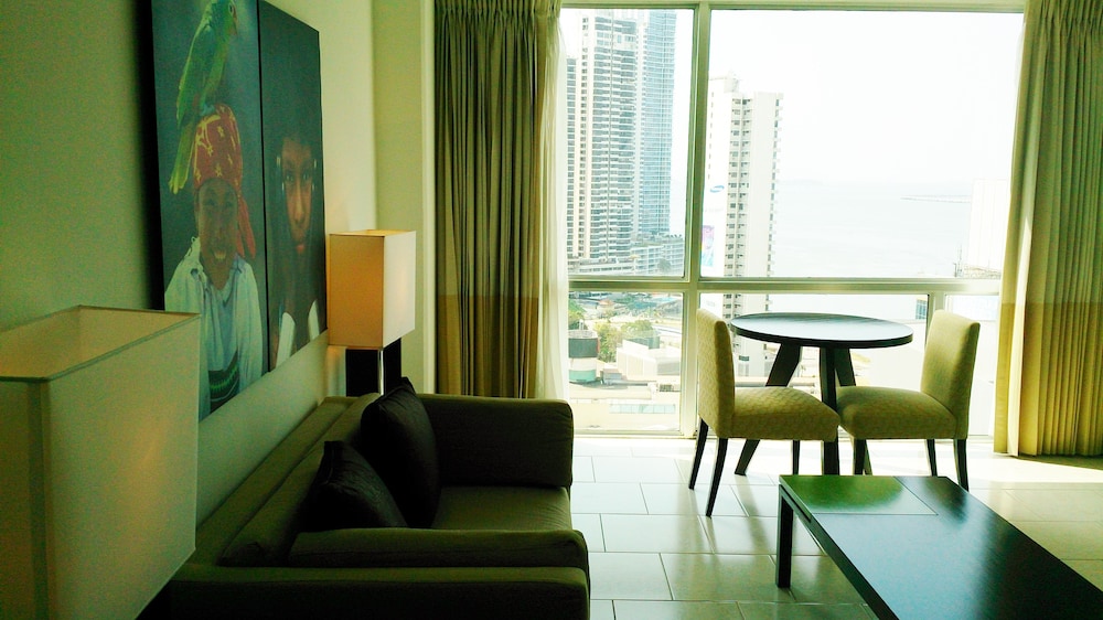 Junior Suite, 1 King Bed - Photo 12