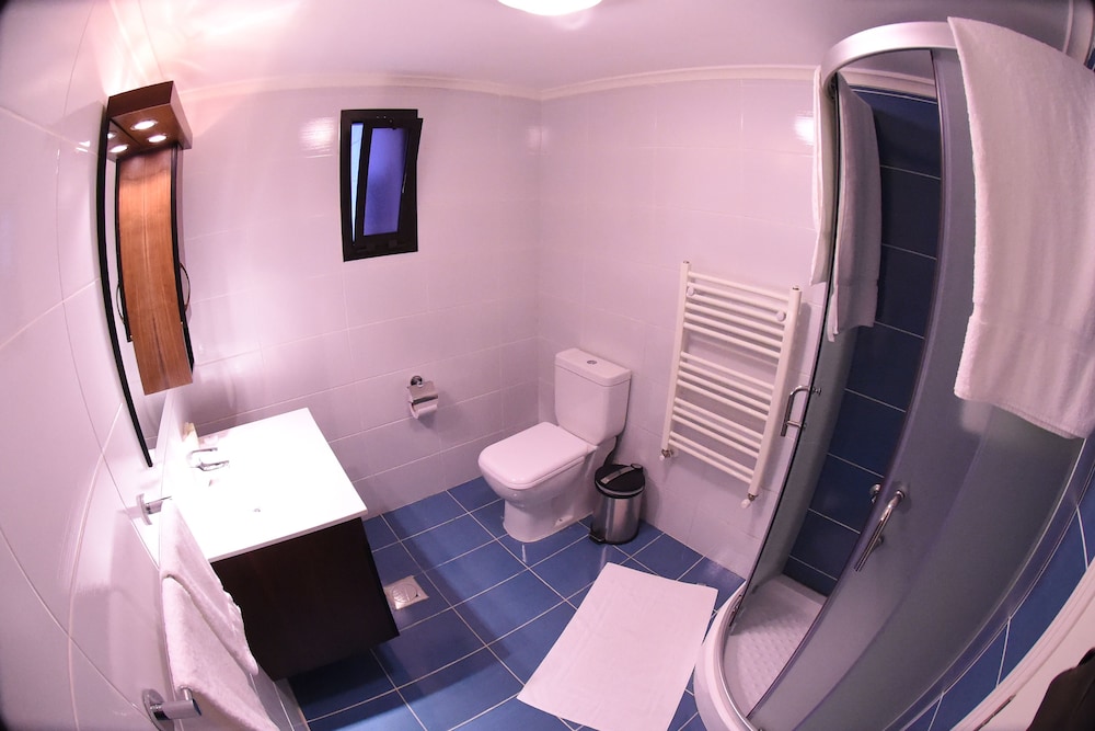 Suite (Coast View) photo 3