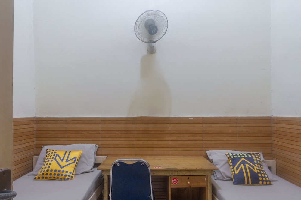 Economy Twin Room