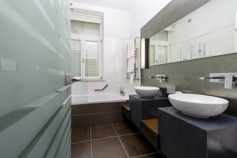 Superior Room - Photo 11