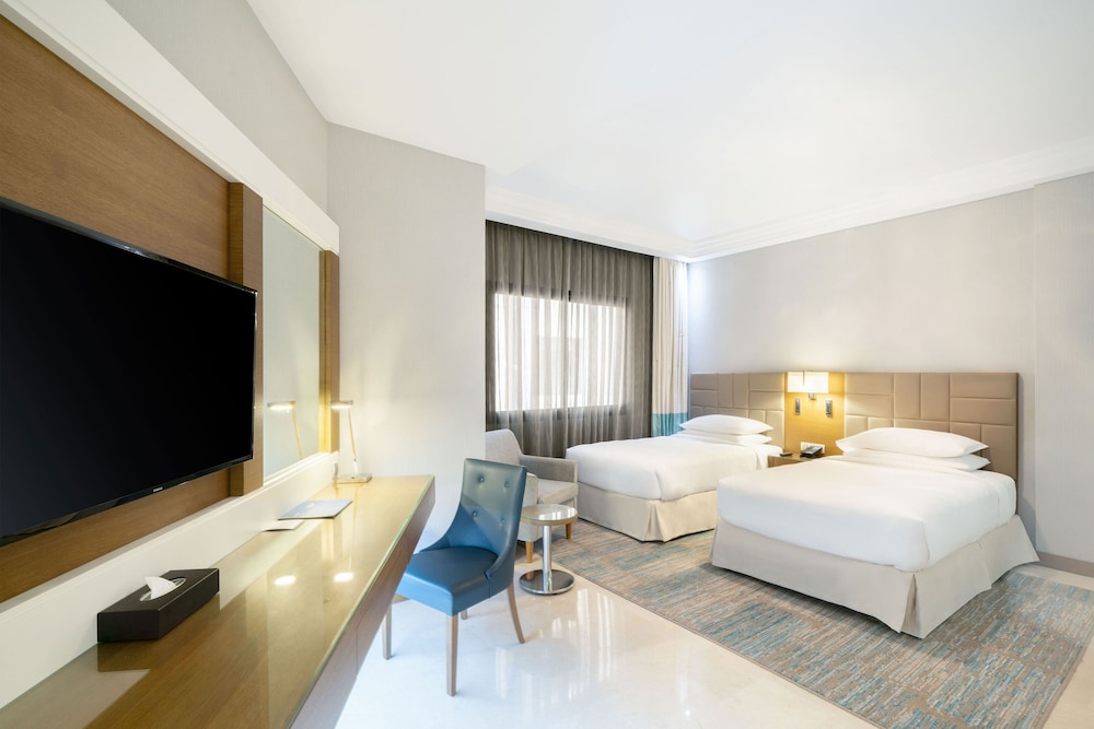 Deluxe Room, 2 Twin Beds, Smoking photo 2
