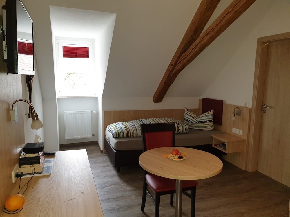 Economy Apartment, Private Bathroom