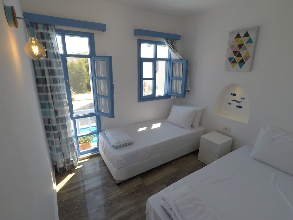 Family Room - Photo 4