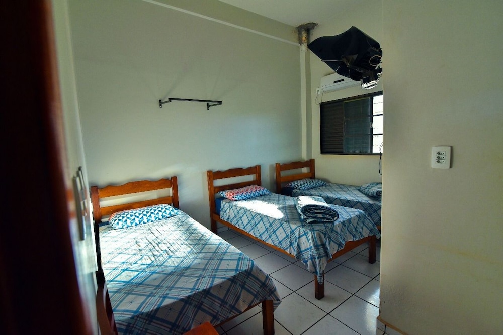 Economy Room, 3 Twin Beds photo 1