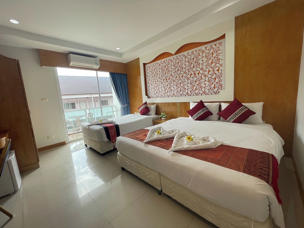 Triple Room, Balcony - Photo 1