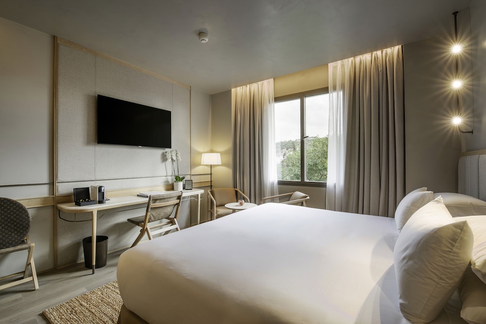 Premium Double Room Single Use
