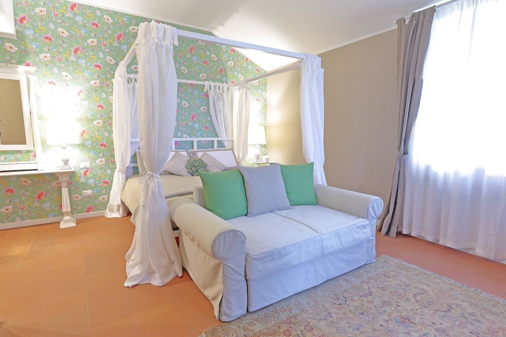 Studio Suite (Double/Triple/Quadruple) photo 2