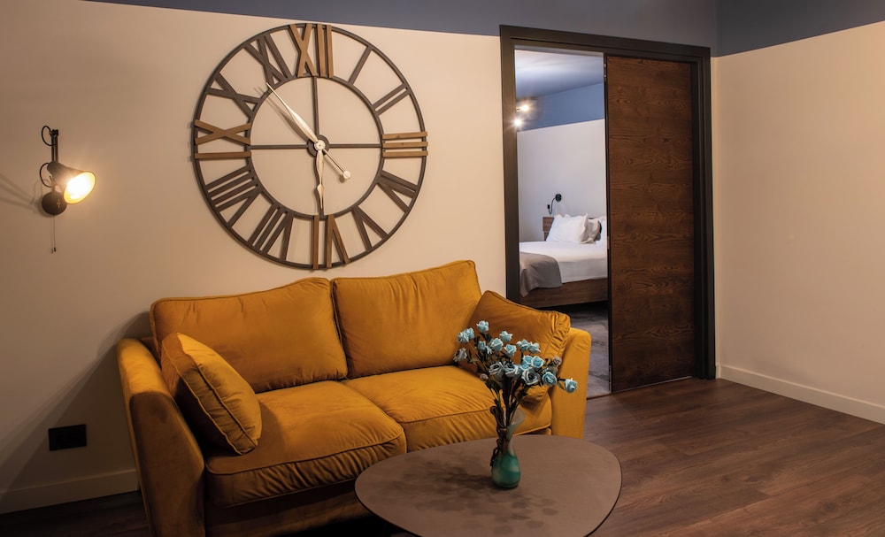 Premium Room - Photo 14