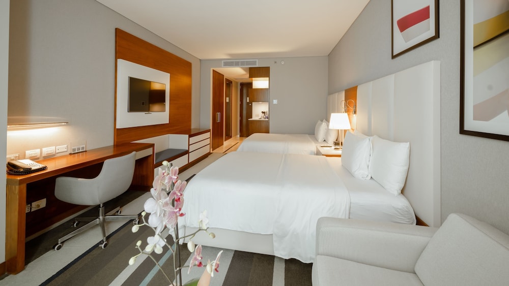 Classic Room, 2 Queen Beds, Accessible photo 3