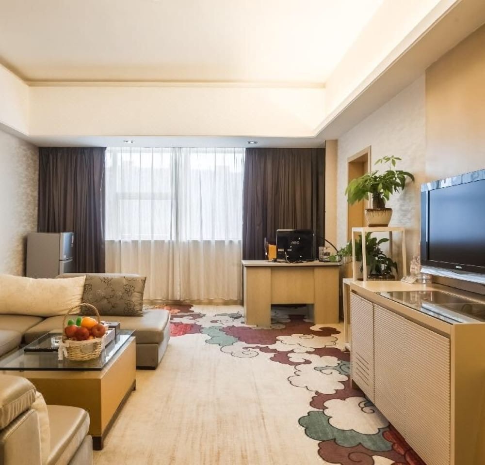 Deluxe Suite photo 2