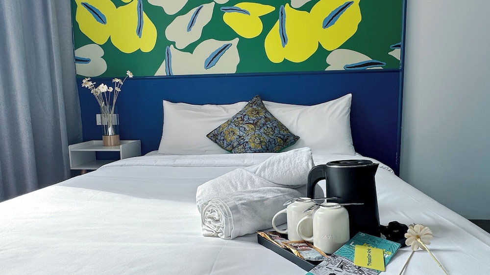 Queen Bedroom with Private Bathroom