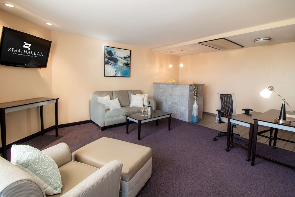 Deluxe Suite, 1 King Bed, City View