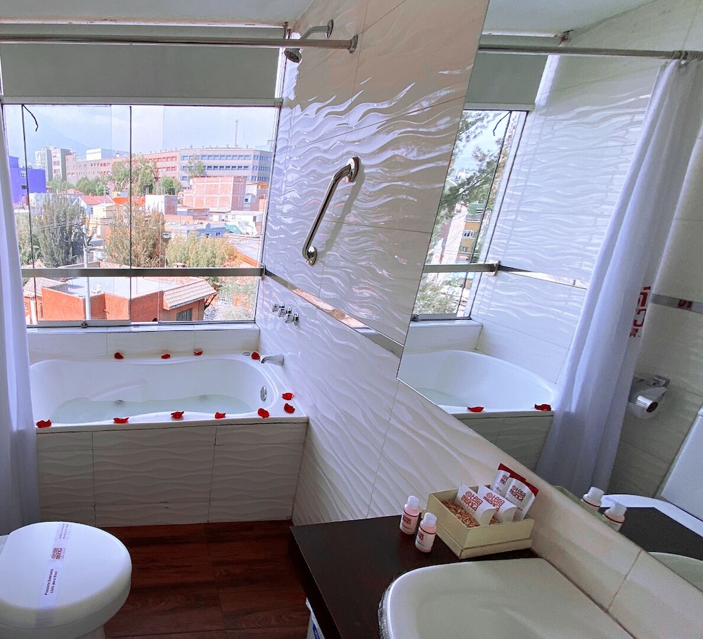 Standard Studio Suite photo 3