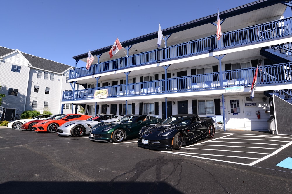 Standard Room, Multiple Beds, Kitchenette, Ground Floor
