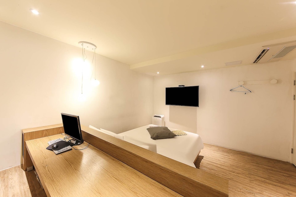 Standard Room - Photo 2