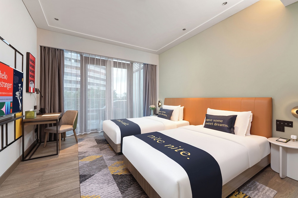 Comfort Twin Room, City View