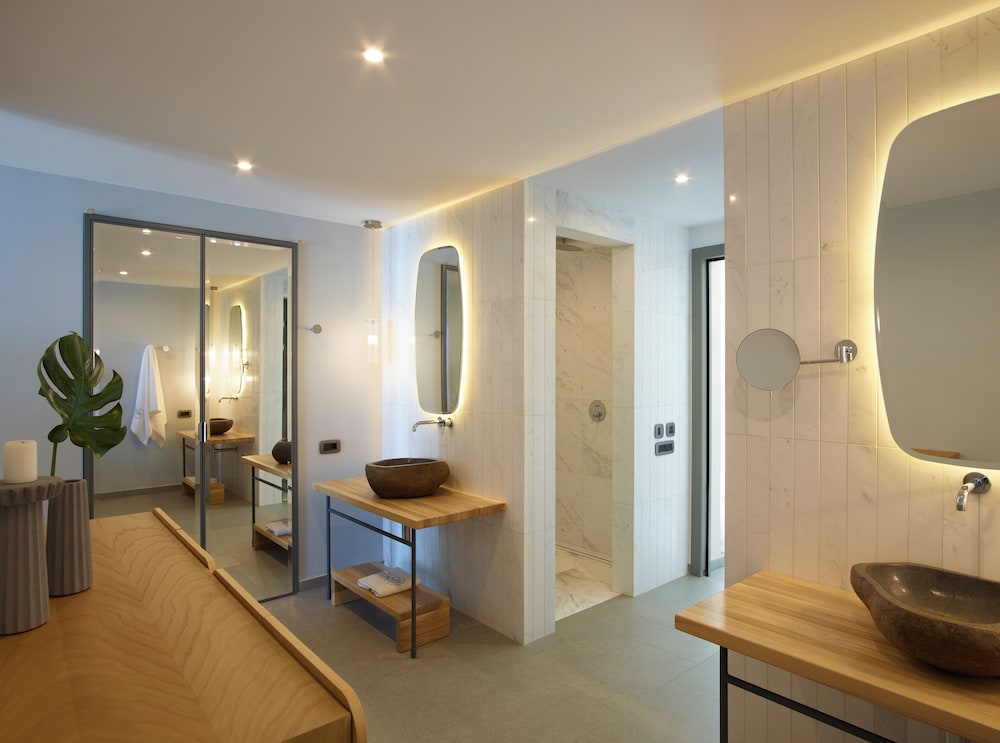 Grand Suite with Private Pool &amp; Outdoor living area - Sea View - Photo 13