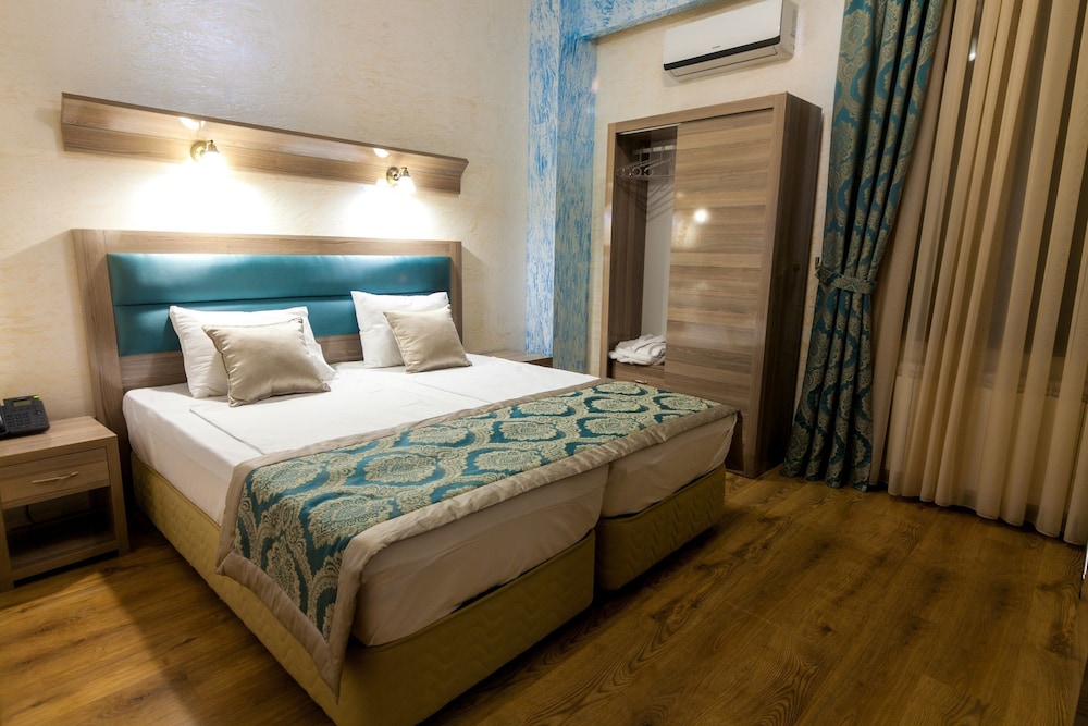 Comfort Twin Room photo 3