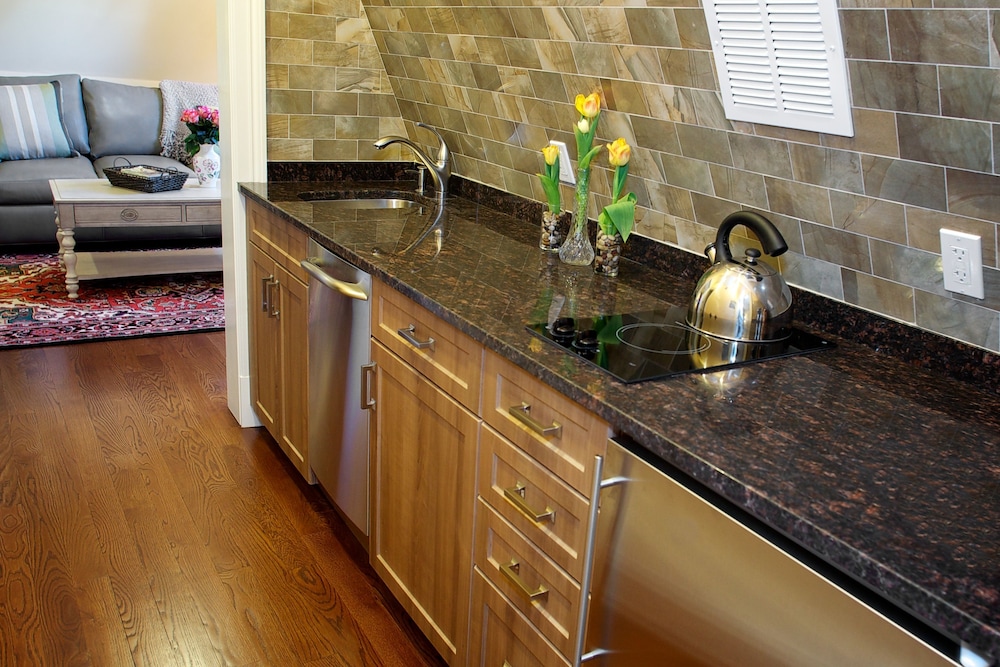 Room, 1 Bedroom, Kitchen - Photo 4