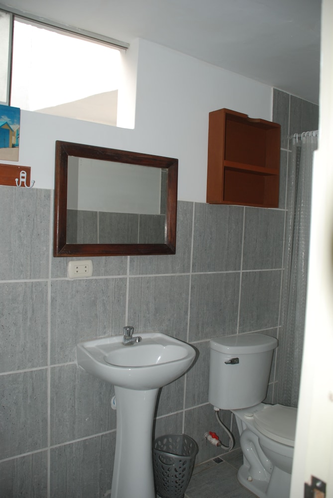 Standard Quadruple Room, Multiple Beds, Non Smoking photo 3