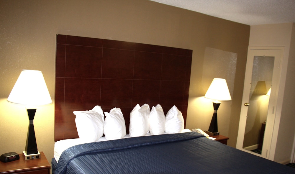 Standard Room, 1 King Bed, Non Smoking