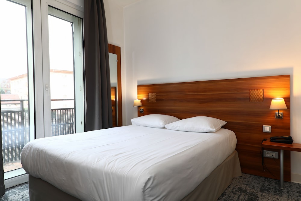 Traditional Double Room - Photo 9