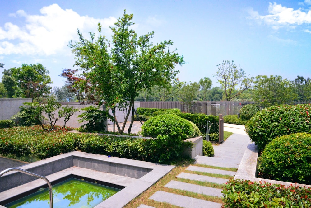 Club Villa, 1 Bedroom, Garden View photo 3