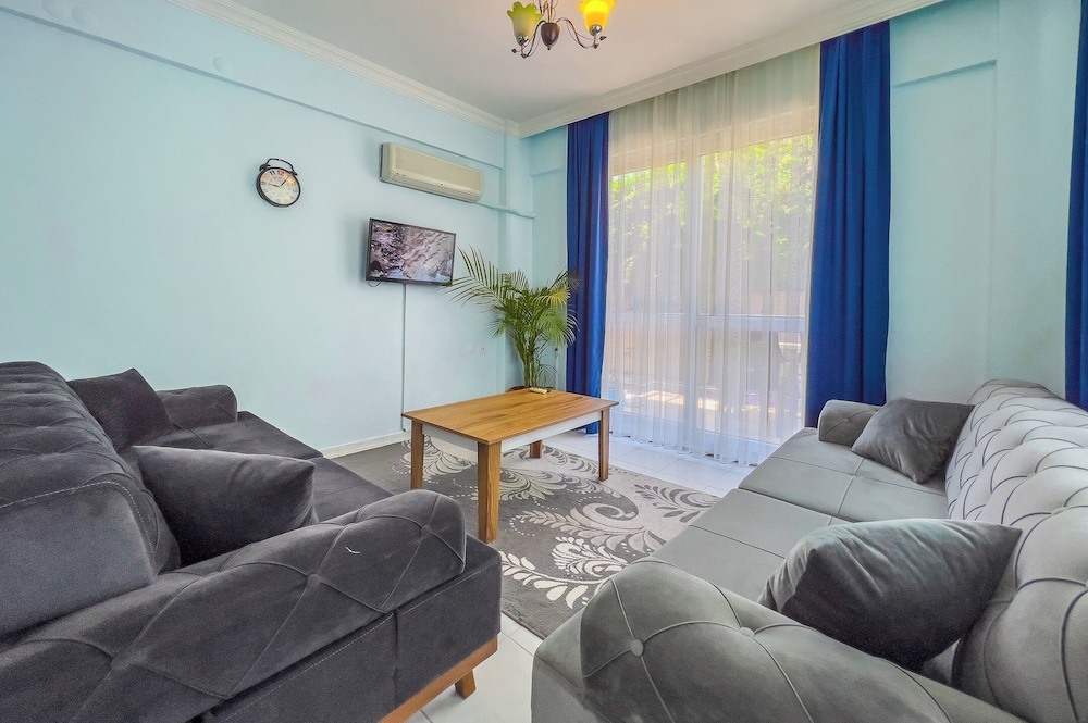 1+1 Havuzlu Manzarali Daire / Apartment