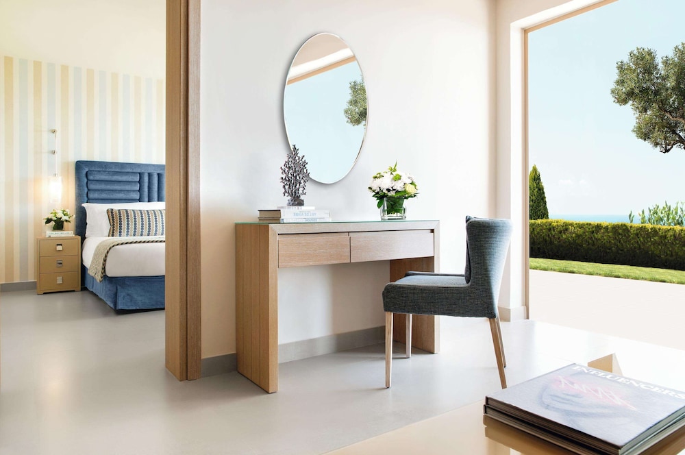 Family Suite, 1 Bedroom (Private Garden )