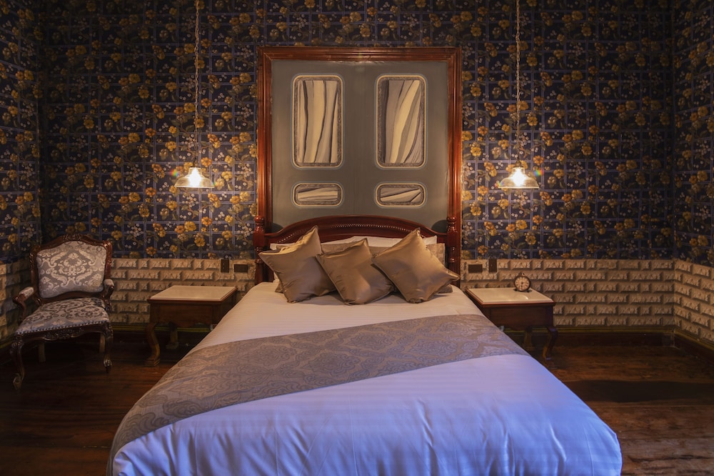 Classic Single Room