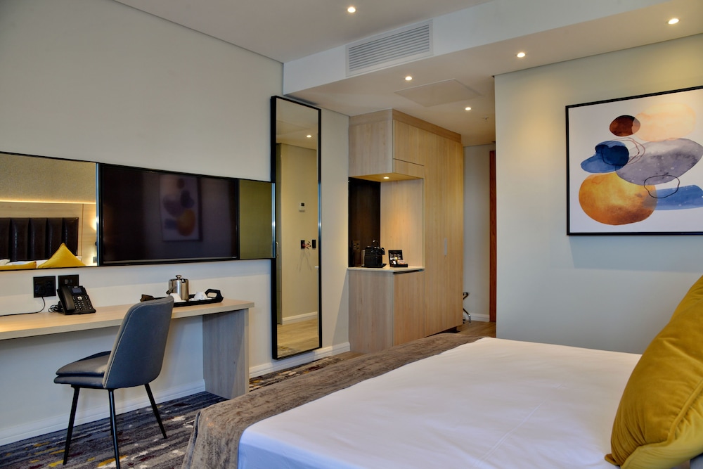 Standard Room, 1 King Bed - Photo 6